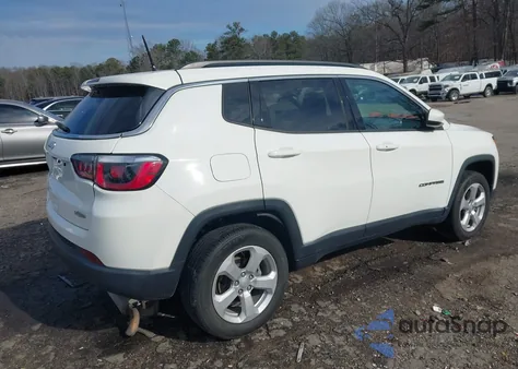 2018 Jeep Compass Latitude 4X4 z USA, uszkodzony, nr VIN 3C4NJDBB4JT479004